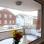 Modern Eingerichtete, Komfortable 2-zimmer-wohnung Im 2. Og Appartamento
