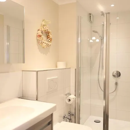 Modern Eingerichtete, Komfortable 2-zimmer-wohnung Im 2. Og *