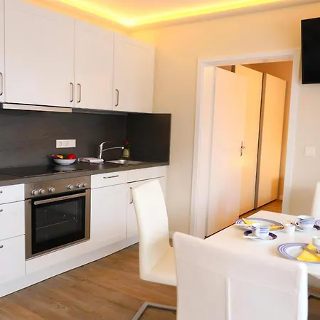 アパート Modern Eingerichtete, Komfortable 2-zimmer-wohnung Im 2. Og ヴェスターラント