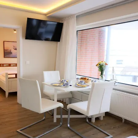 Modern Eingerichtete, Komfortable 2-zimmer-wohnung Im 2. Og *