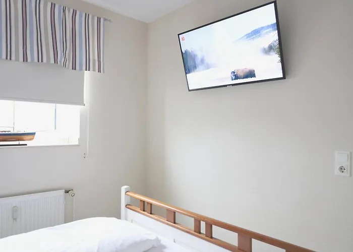 Modern Eingerichtete, Komfortable 2-zimmer-wohnung Im 2. Og Appartamento